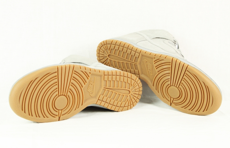 nike-dunk-high-north-grey-gum-01