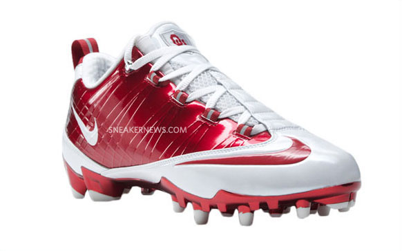 nike-pro-combat-exclusive-auction-oklahoma-01