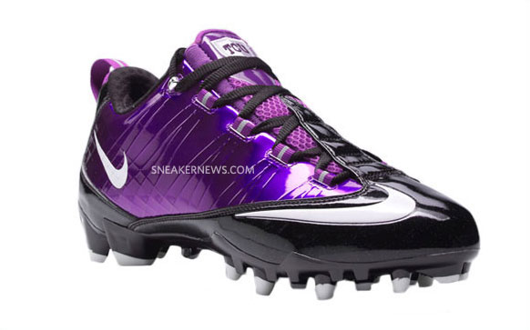 nike-pro-combat-exclusive-auction-tcu-01