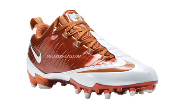 nike-pro-combat-exclusive-auction-texas-01