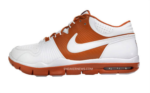 nike-pro-combat-exclusive-auction-texas-06