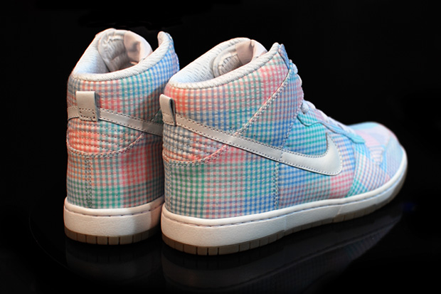nike-sportswear-gingham-dunk-hi-2