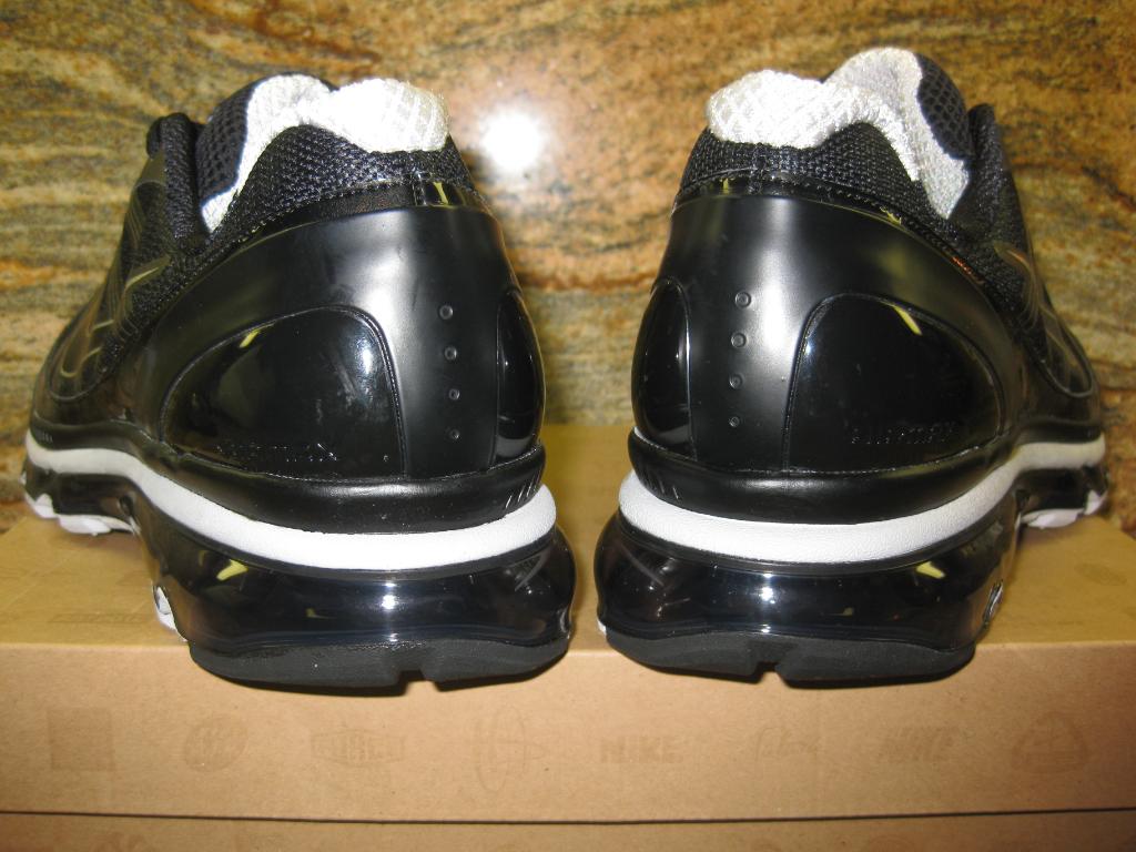SoleFly2010124