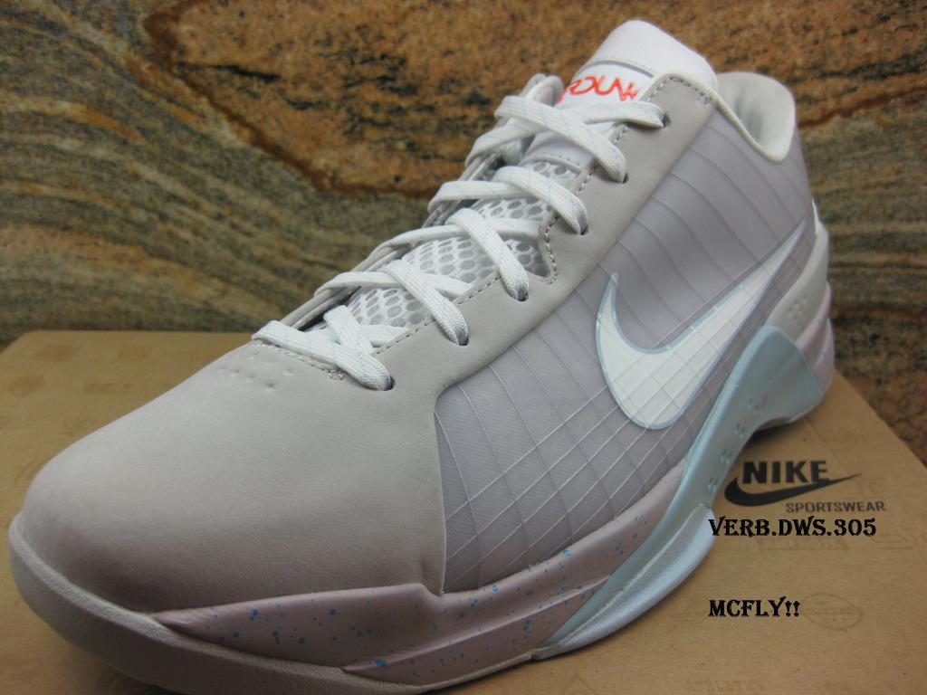 SoleFly2010144