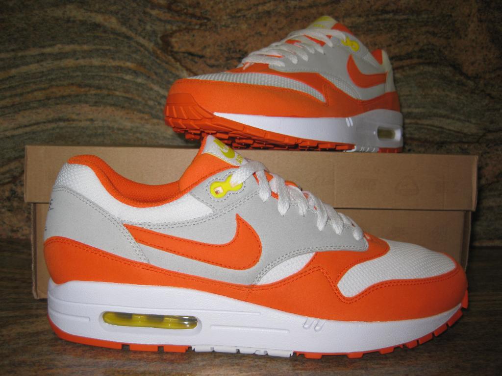 SoleFly2010173