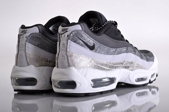 air-max-95-metallic-snakeskin-6