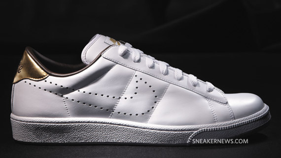 air-zoom-tennis-classic-hf-white-gold-02