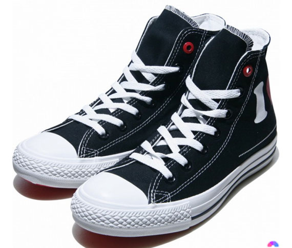 coverse-chuck-taylor-i-heart-2