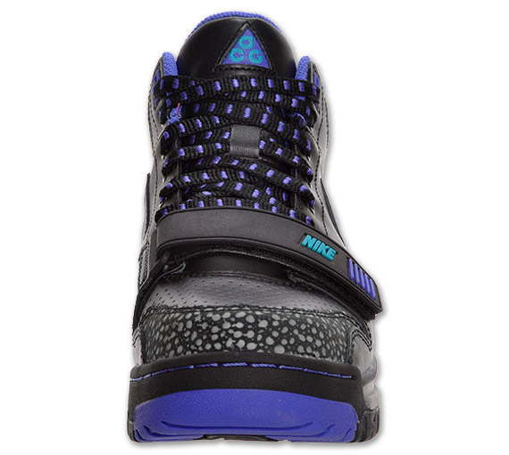 nike-acg-chisulo-boot-black-aqua-02