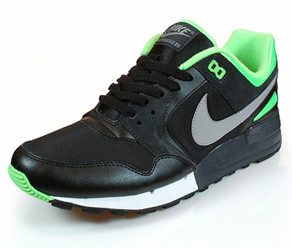 nike-air-pegasus-bk-89-black-lime-03