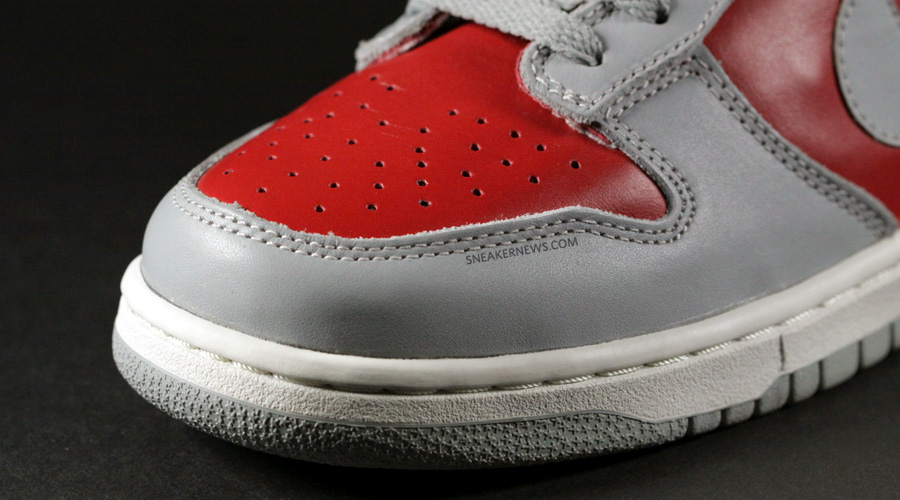 Nike Dunk Low Ultraman 03