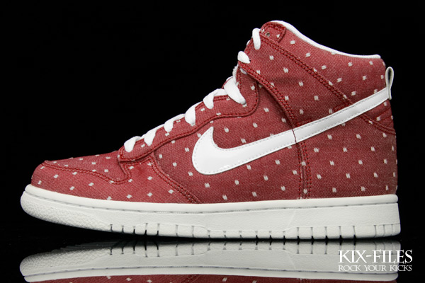 nike-wmns-dunk-hi-valentines-day-1