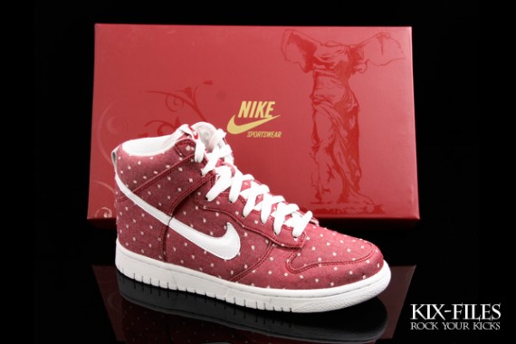 Nike WMNS Dunk High - Valentine's Day - New Images