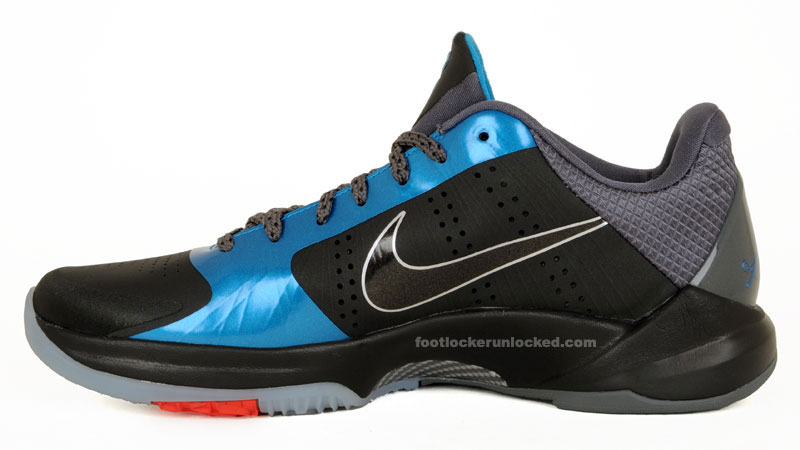 Zoom Kobe V Dark Knight Neptune Blue 4