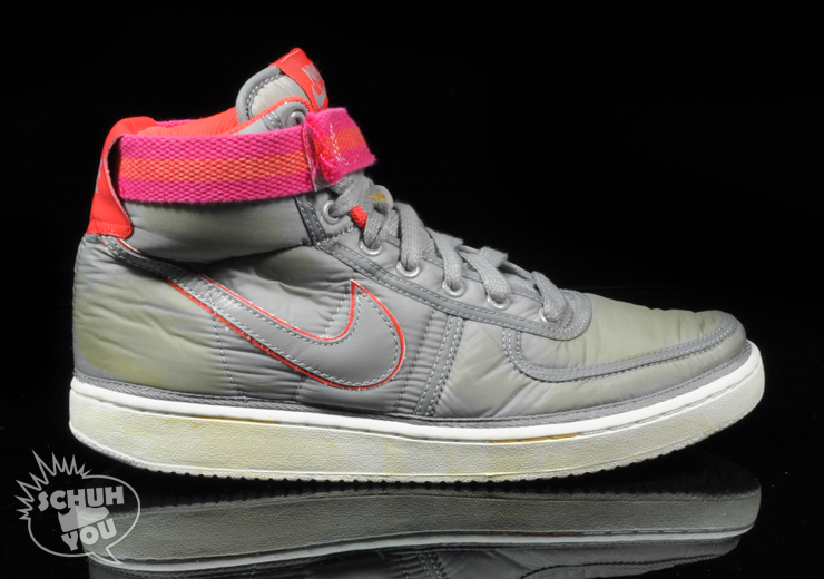 Nike-Vandal-High-Supreme-VNTG-Grey-Pink-01