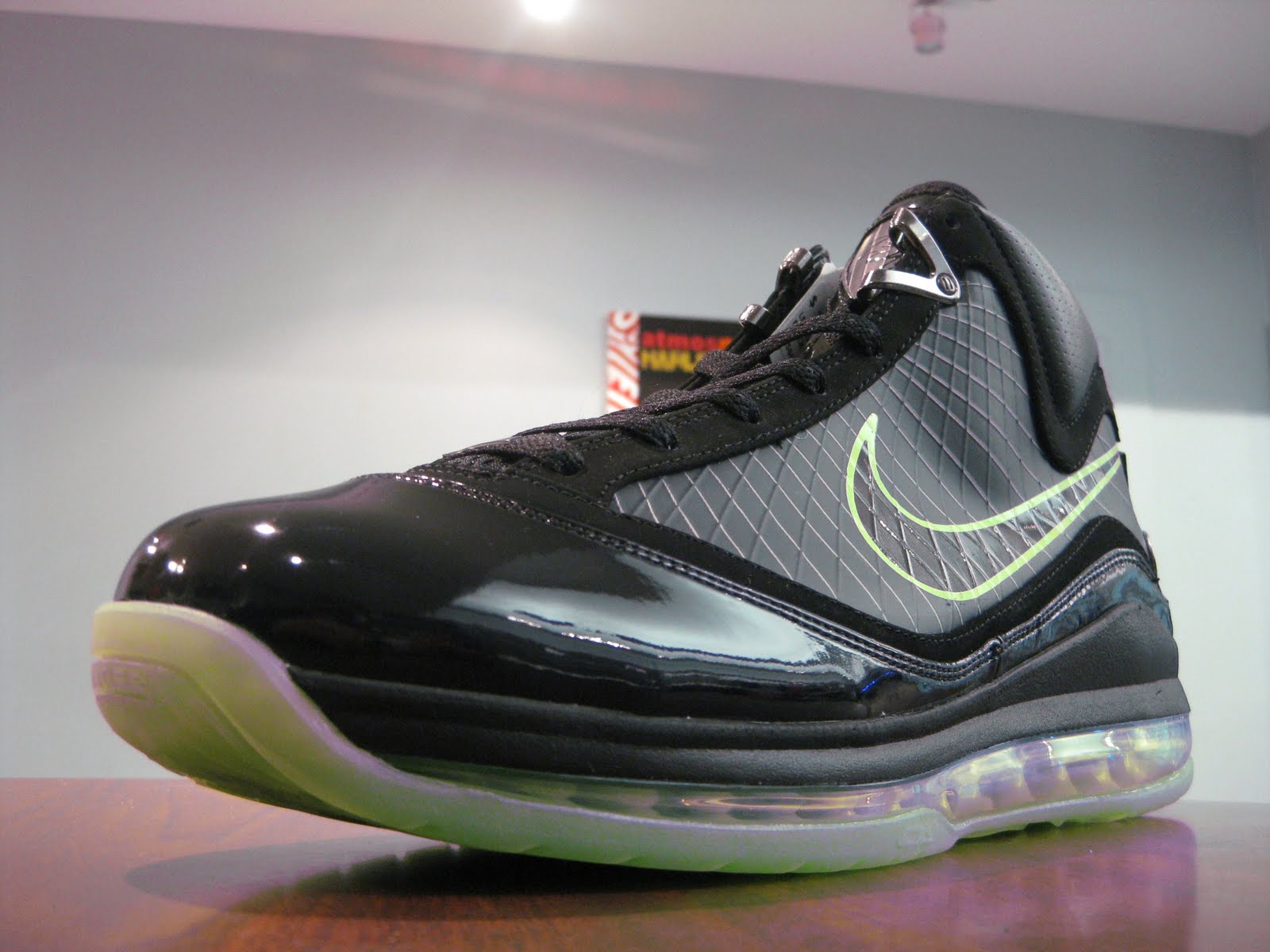 dunkmanlebronfrontview