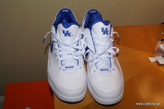 Nike Air Max LeBron VII Low - University of Kentucky PE