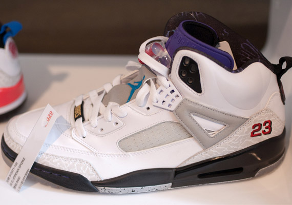 Air Jordan Spizike Grape 01