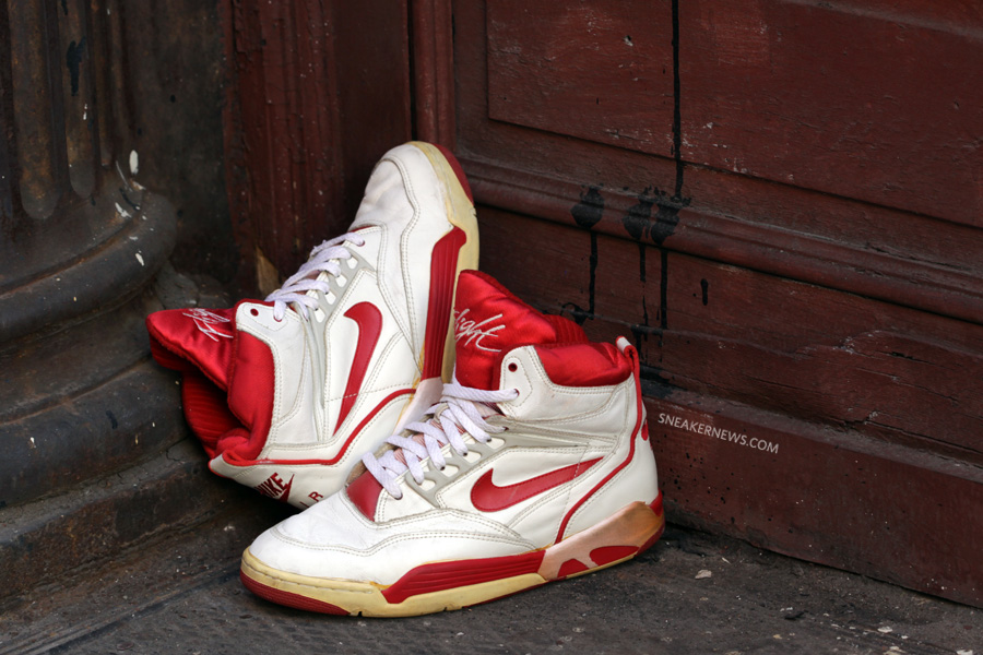 Classics Revisited Nike Solo Flight 90 00