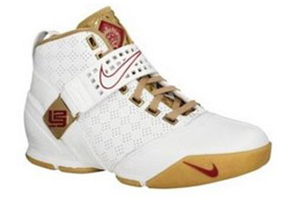 lebron-5-white-gold-323