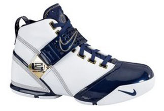 lebron-5-white-navy-gold-323