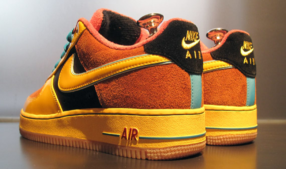 Nike Air Force 1 Bespoke Pikachu 01