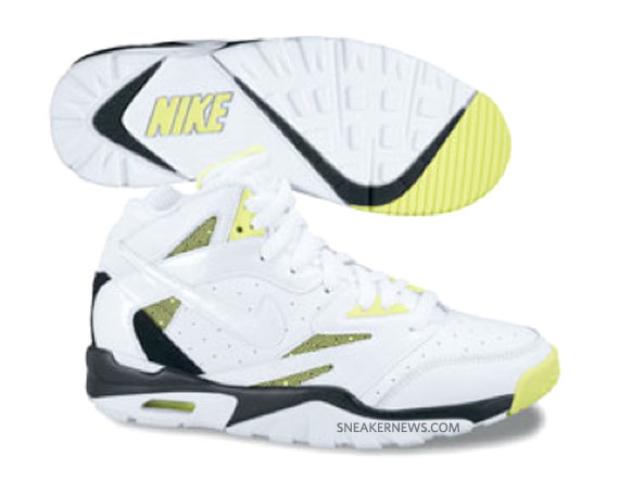Nike Wmns Air Trainer Esc Fall 2010 2