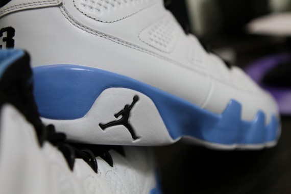 Air Jordan IX (9) Retro – White – Black – University Blue | New Images