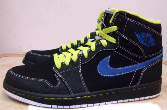 Air Jordan 1 Retro High Black Cyber Sapphire 1