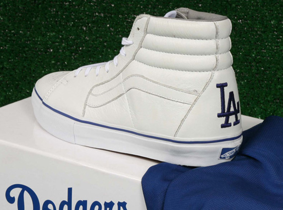 La Dodgers Vans Vault 106 Sk8 Hi Lx Opening Day 01