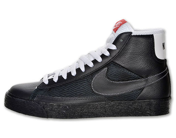 Nike Blazer Blk Red Maze 00