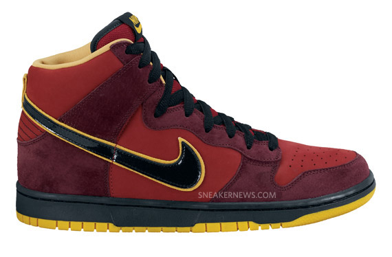 Nike Sb Dunk High Premium Team Red Black Holiday 2010 1