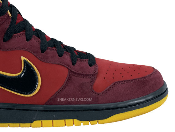 Nike Sb Dunk High Premium Team Red Black Holiday 2010 4