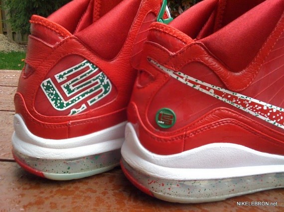 Nike Air Max LeBron VII (7) - Christmas Sample