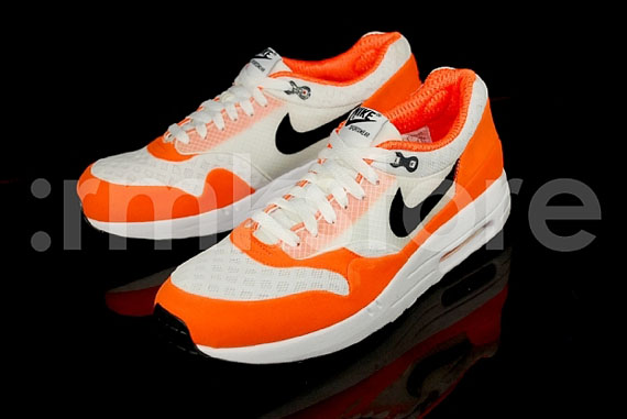 Nike Air Maxim 1 Orange White Black 05