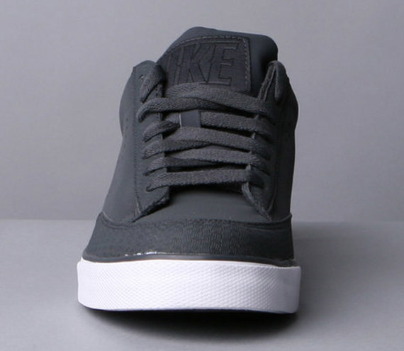 Nike Navaro Low Black 3