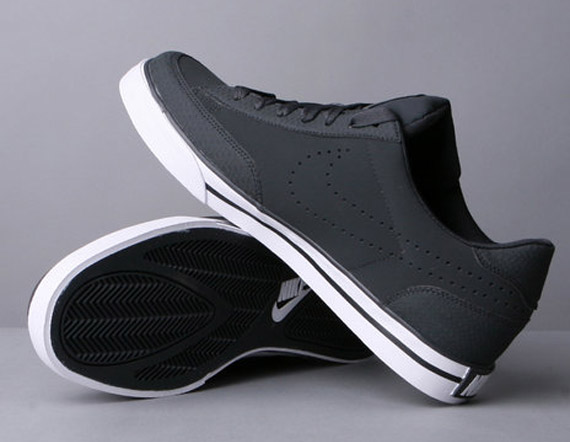 Nike Navaro Low Black 5