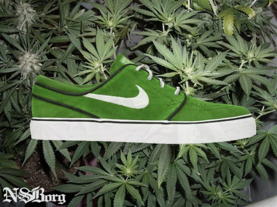 Nike SB Stefan Janoski – Festive Green – July 2010