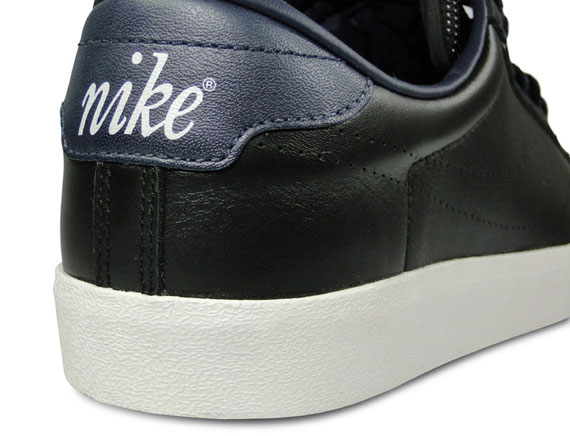 Nike Tennis Classic Black Obsidian