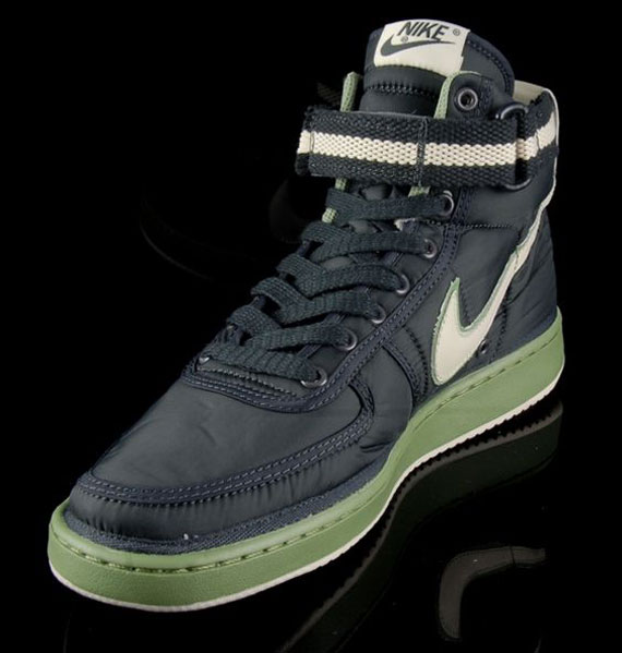 Nike Vandal Vntg Nylon Black Green 03