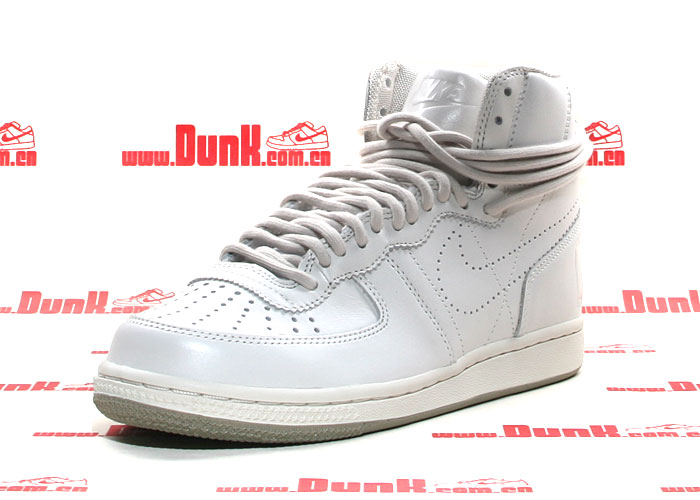 Nike Wmns Terminator High Metallic Summit White 03