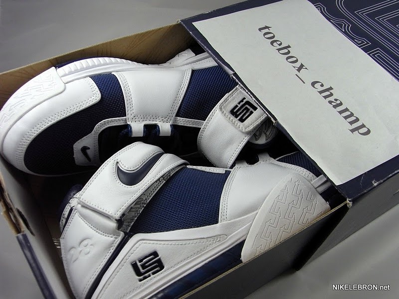 Nike Zoom Lebron 2 Pe Marshall Faulk 1 01