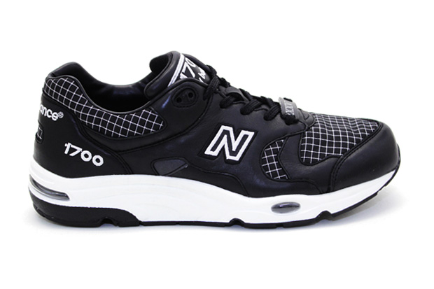 Oshmans New Balance 25th 1700 3