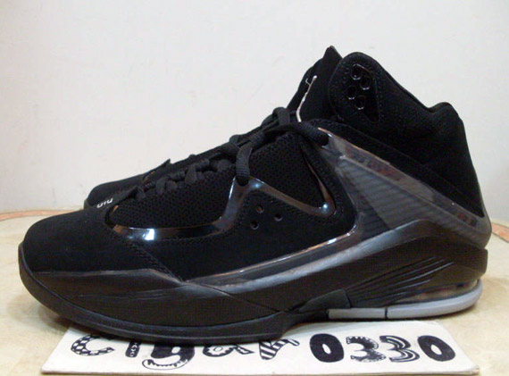 Air Jordan Carmichael Black Metallic Silver 2