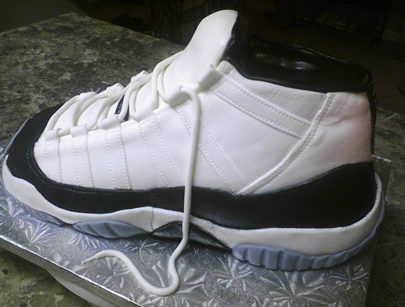 Air Jordan Xi Concord Birthday Cake 02