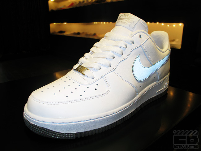 Nike Air Force 1 - White - Metallic Silver - 3M | Available