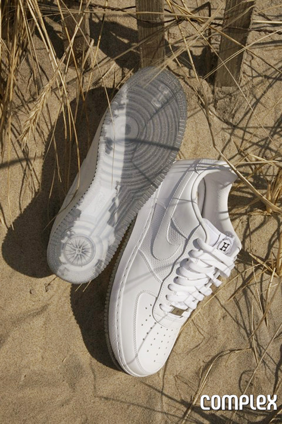 Nike Air Force 1 Hamptons 02