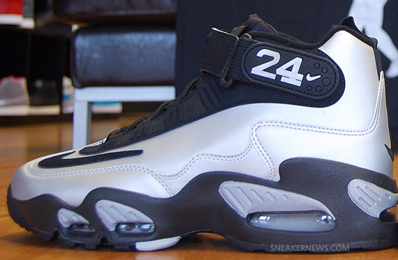 Nike Air Griffey Max 1 Platinum Black 4