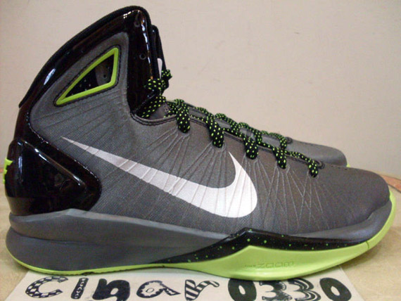 Nike Hyperdunk 2010 Black Silver Volt Sample 2