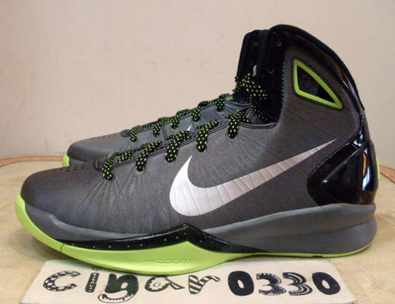 Nike Hyperdunk 2010 Black Silver Volt Sample 3